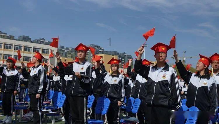 一个男生不愿意跟你有肢体接触，意味着什么？游戏画面